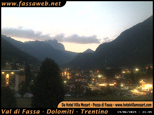 immagine della webcam nei dintorni di Fiè allo Sciliar: webcam Pera di Fassa