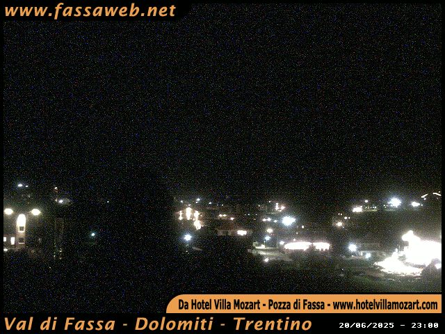 immagine della webcam nei dintorni di Corno del Renon: webcam Pera di Fassa