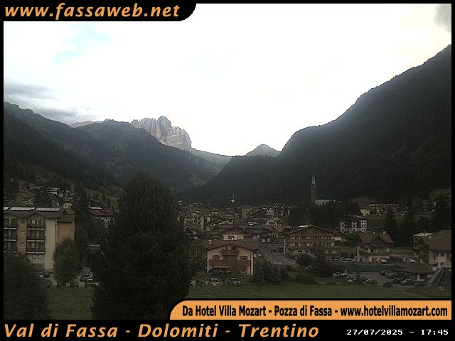 immagine della webcam nei dintorni di Alpe di Siusi: webcam Pozza di Fassa